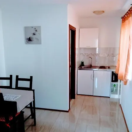 아파트 Karoma 믈리니