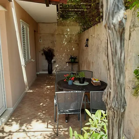 アパート Karoma *