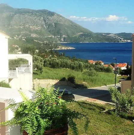 アパート Karoma *